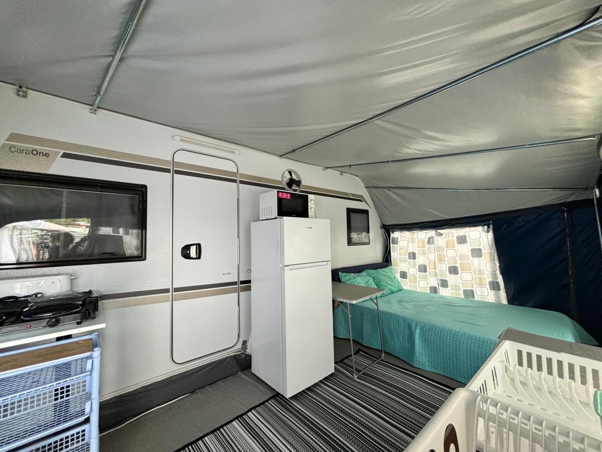 Lakokocsik A Tengerparton - Caravans At The Sandy Beach Privlaka  Εξωτερικό φωτογραφία